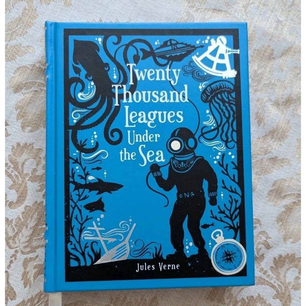 Twenty Thousand Leagues Under the Sea by Jules Verne - leather-bound